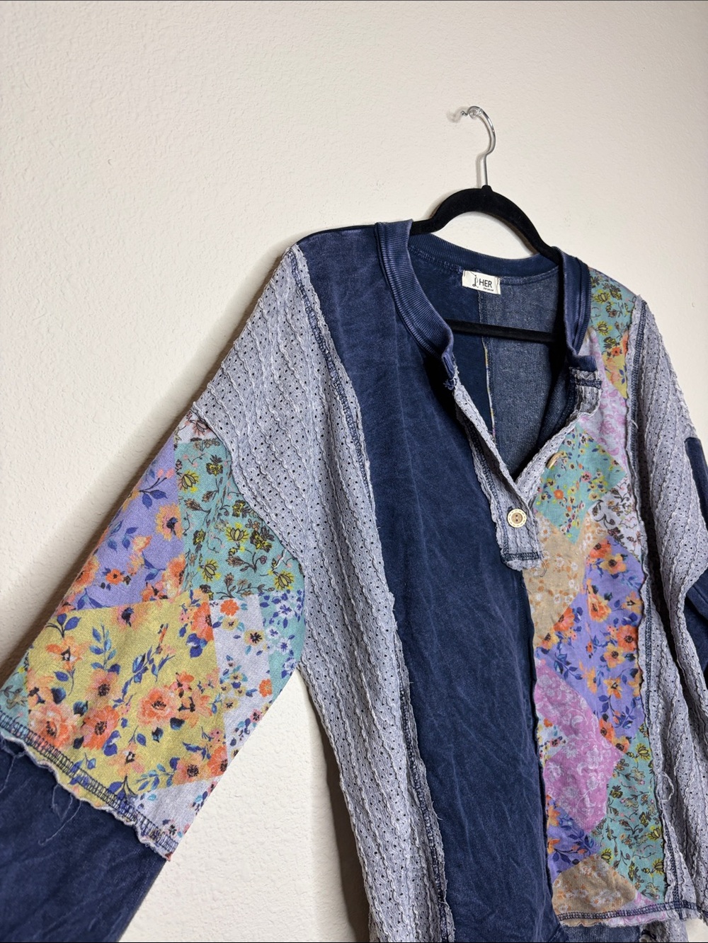 J. HER | Women’s Mixed Media Material Boho Henley Style Top Size Medium - Picture 2 of 5